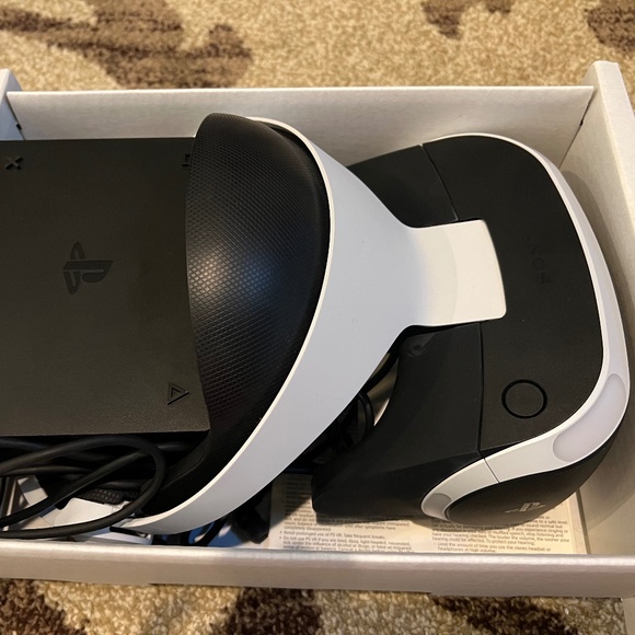 PS4 VR Headset & Blood & Truth Game